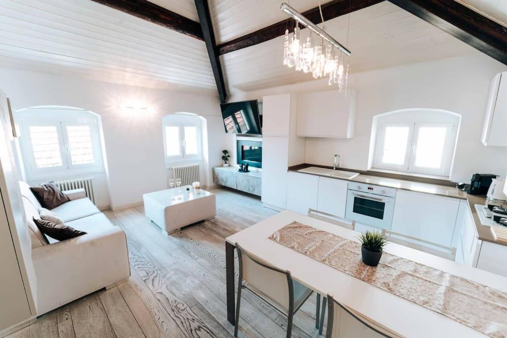 Loft Cavour - Teatro Ariston Leilighet Sanremo Eksteriør bilde